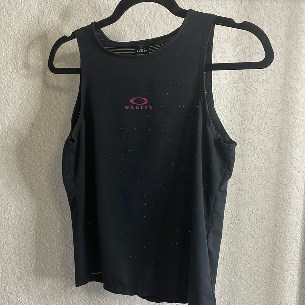 EUC Oakley Tank